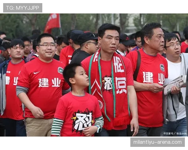 河南队加强攻防演练为联赛关键战做足准备